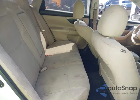 2015 Nissan Altima 2.5 S z USA, uszkodzony, nr VIN 1N4AL3AP6FC447924